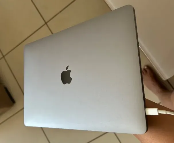MacBook Pro 13? 2019 Intel i5 | 8GB RAM | SSD 128GB | Muito Conservado