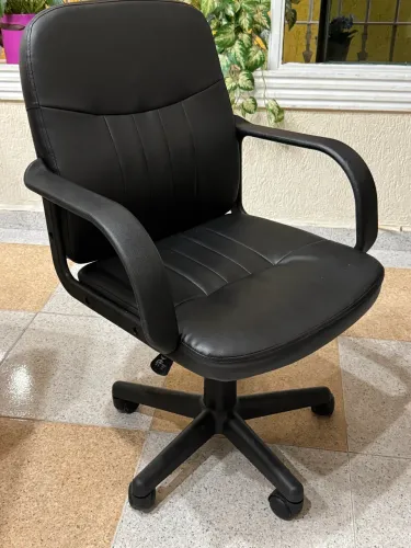 Cadeira escritório rotativa