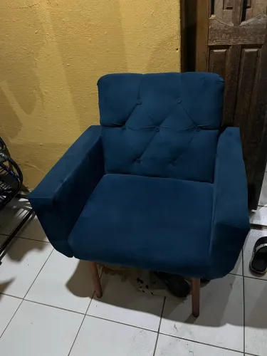 Poltrona semi nova