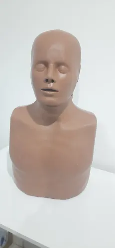 Manequim Treinamento boneco PCR Primeiros Socorros