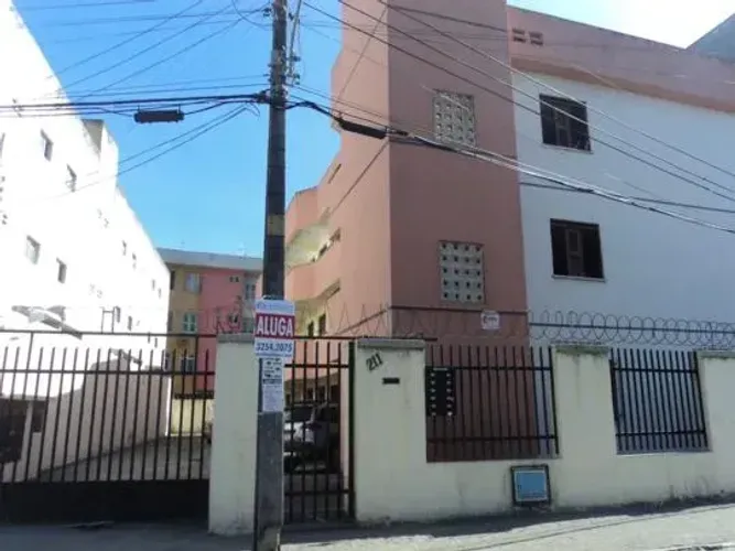 Imóvel para aluguel de 60 metros quadrados, com 2 quartos, em Carlito Pamplona - Fortaleza