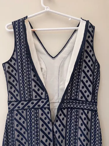 Vestido colmeia número 44.