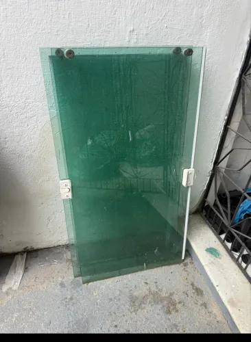 Janela de vidro 600,00