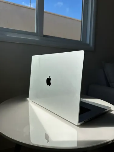 MacBook Pro 16" M3 Pro