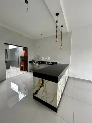 Casa em Condomínio à Venda em Taubaté-SP, Vila São José: 2 Quartos, 1 Suíte, 1 Sala, 2 Ban