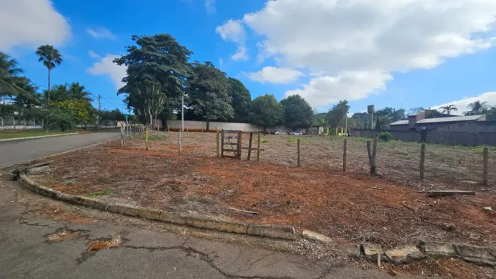 Lote esquina fundo para reserva ecológica Condomínio Parque dos Cisnes 1.850m2 excelente l
