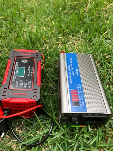 Carregador de bateria e conversor de 12v para 110v 
