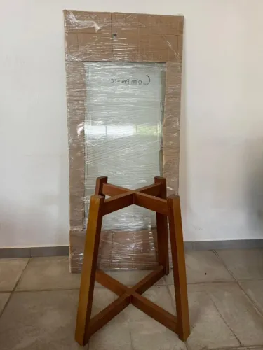 Mesa de jantar retangular 8 lugares com pé de madeira - 0,75x1,80m