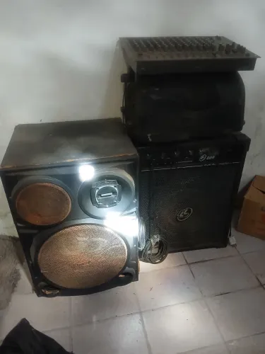 Caixa de Som, Mesa de Instrumentos
