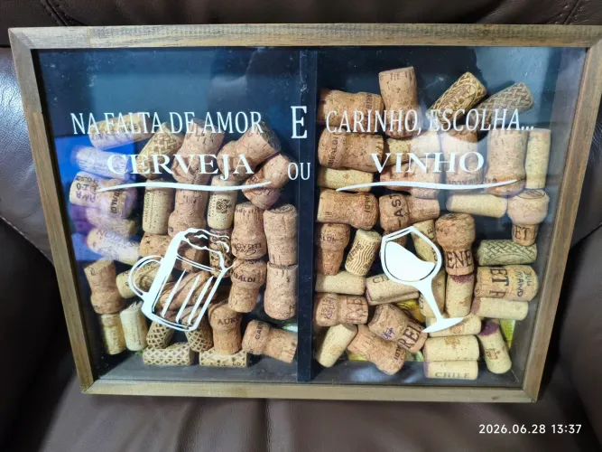 Quadro cerveja e rolha