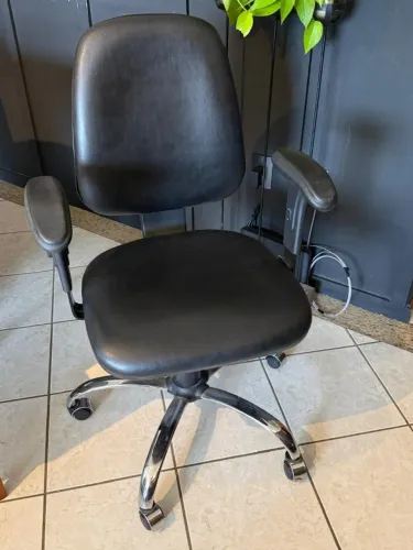 CADEIRA ESCRITÓRIO EXCELENTE