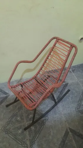 Cadeira de balanço infantil