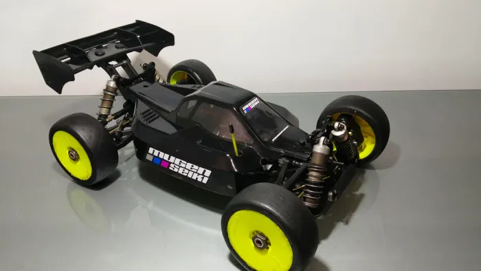 Automodelo Buggy MUGEN seiki mbx7 eco