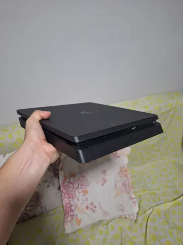 PlayStation 4 slim 1 tera