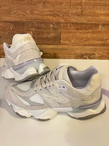 Tênis New Balance 9060