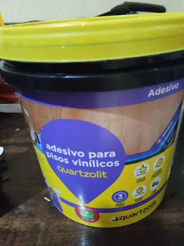 Primer antiumidade e cola adesiva para piso vinílico