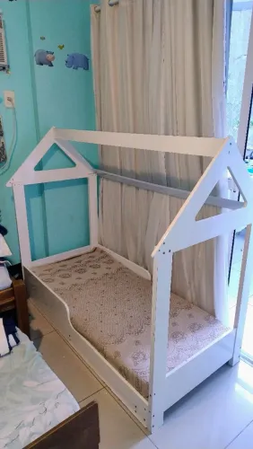 Cama casinha montessoriana