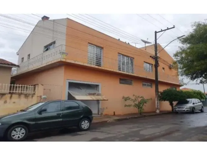 CASA RESIDENCIAL em CARLÓPOLIS - PR, CENTRO