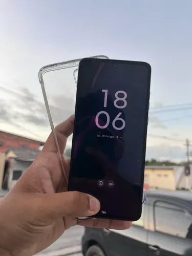 Moto G84 5G 256gb NOVO SEM DETALHES