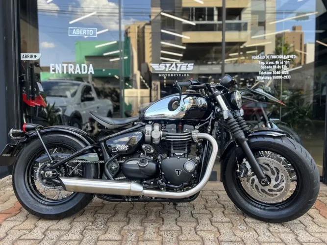 Triumph Bonneville bobber 1200 2023