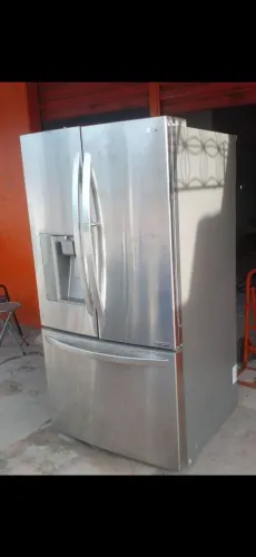 Geladeira com defeito