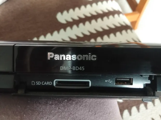 Vendo Blu-ray Panasonic DMP-BD45 zerado. Com USB!
