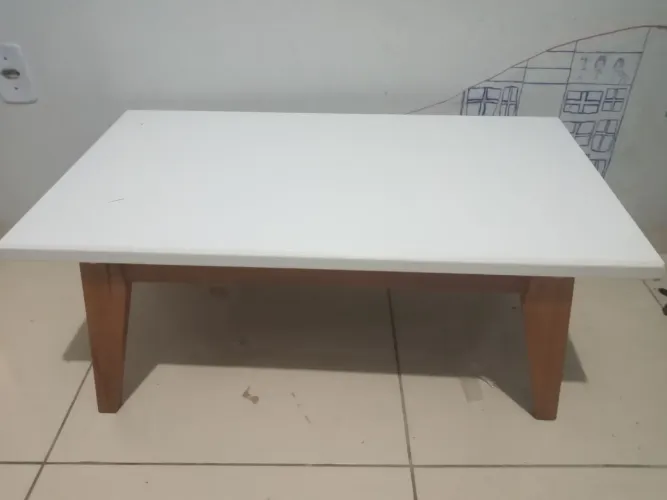 Mesinha branca perfeita para decoração