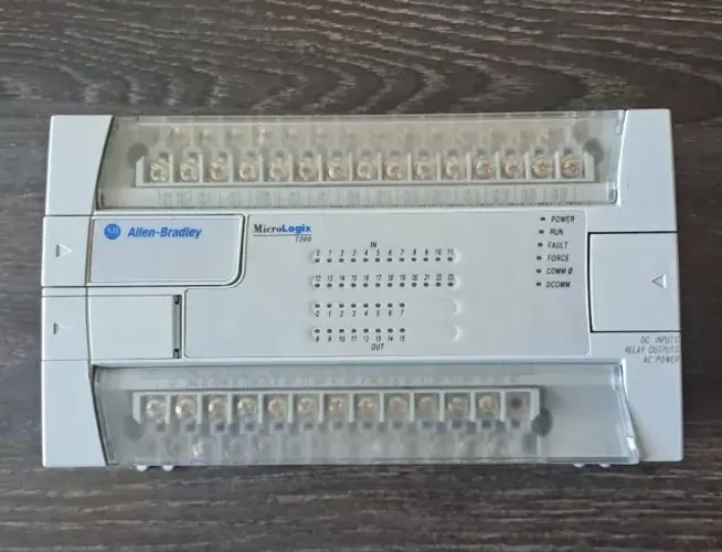 Allen Bradley 1762-L40BWA MicroLogix 1200 - CLP SEM USO 