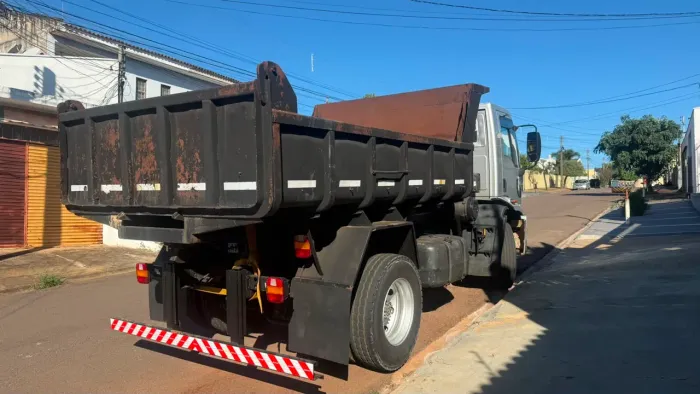 Ford cargo 1317 caçamba