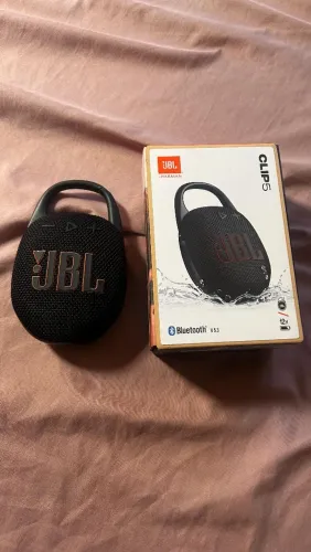 JBL Clip 5 Original tem notinha
