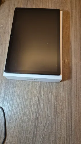 Tablet Samsung A8
