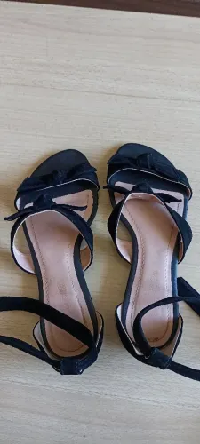 Sandália rasteirinha Ana Mello original veludo preto número 38