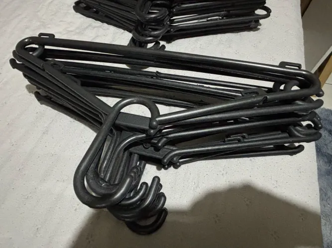 Cabide reforçado premium