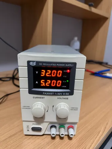 Fonte Assimétrica Digital AFR FA-3005T 30V 5A Funcionando Perfeitamente