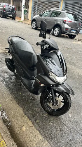 Yamaha Fluo 24/25