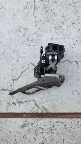 Câmbio dianteiro Shimano XTR