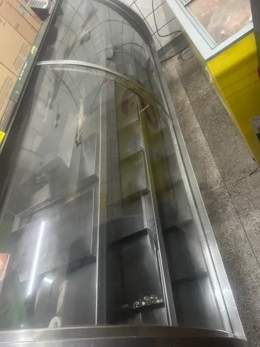 Balcão curvo açougue