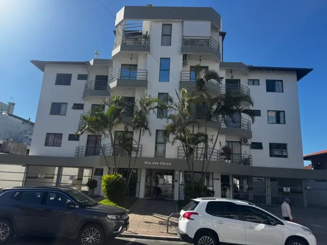 APARTAMENTO CANASVIEIRAS - FLORIANÓPOLIS