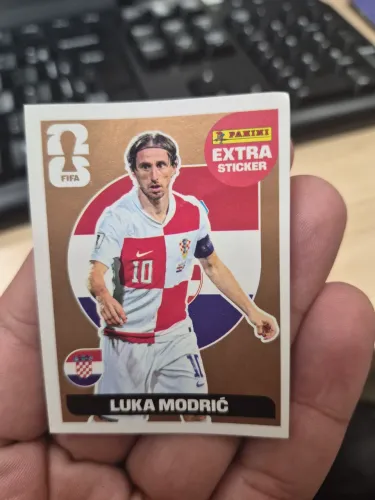 Vendo figurinha Extra Sticker Bronze do jogador Luka Modri?