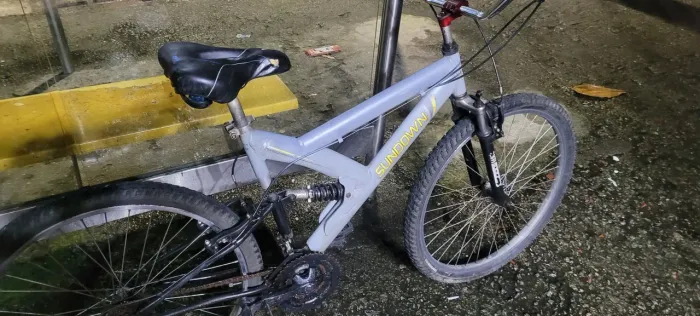 Bicicleta aro 26 com amortecedor 