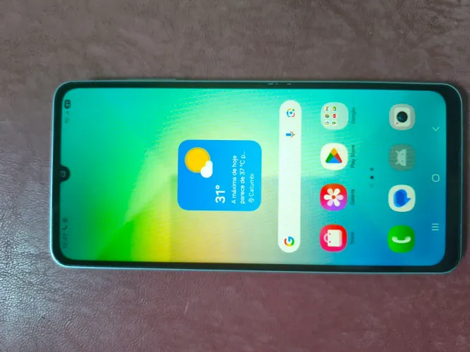 Celular Samsung Galaxy a06 atualizado Android 16