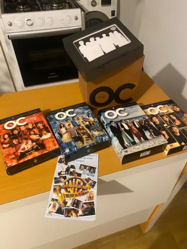 The O.C. Série Completa DVD - 4 Temporadas + Box Colecionador