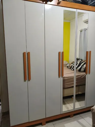 Guarda Roupa 8 portas 