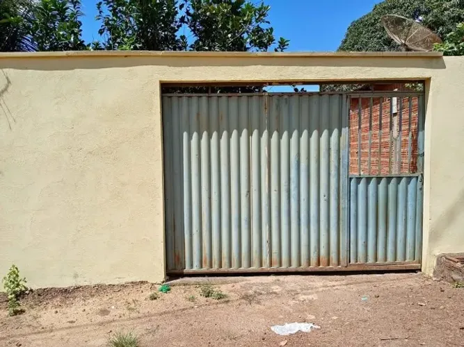 Casa a venda em Jardim Tropical