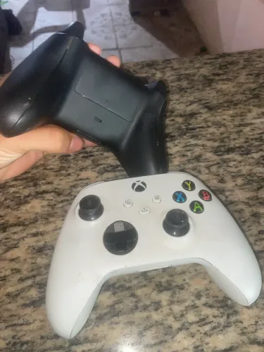 2 controles do Xbox series s
