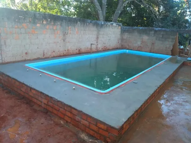Linda piscina de 8 metros