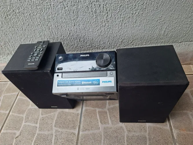 Som Philips mais caixas de som