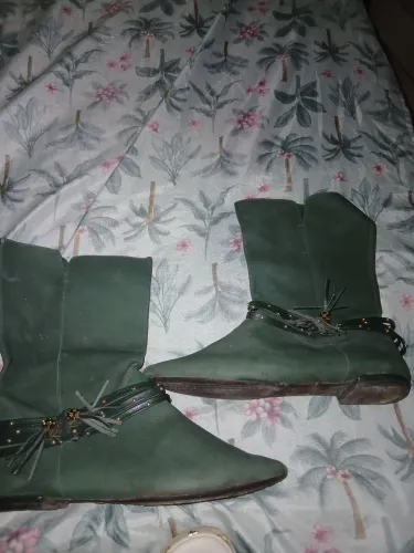 Bota verde de bico fino 120 reaia