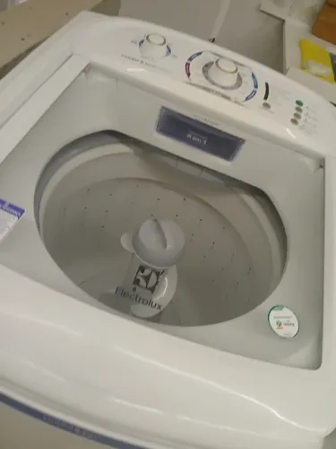 Vendo maquina lava e seca ELECTROLUX NOVA