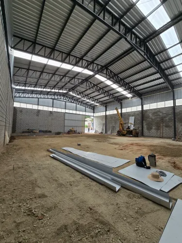 Galpão Novo c/ 500 m2 no B. Jardim Industrial - Contagem - MG